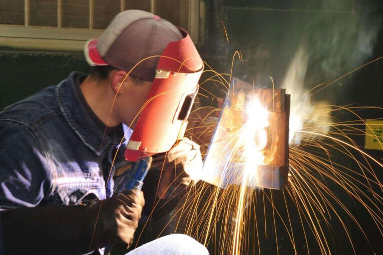 焊材庫(kù)、焊條庫(kù)、焊絲庫(kù)防潮除濕機(jī)